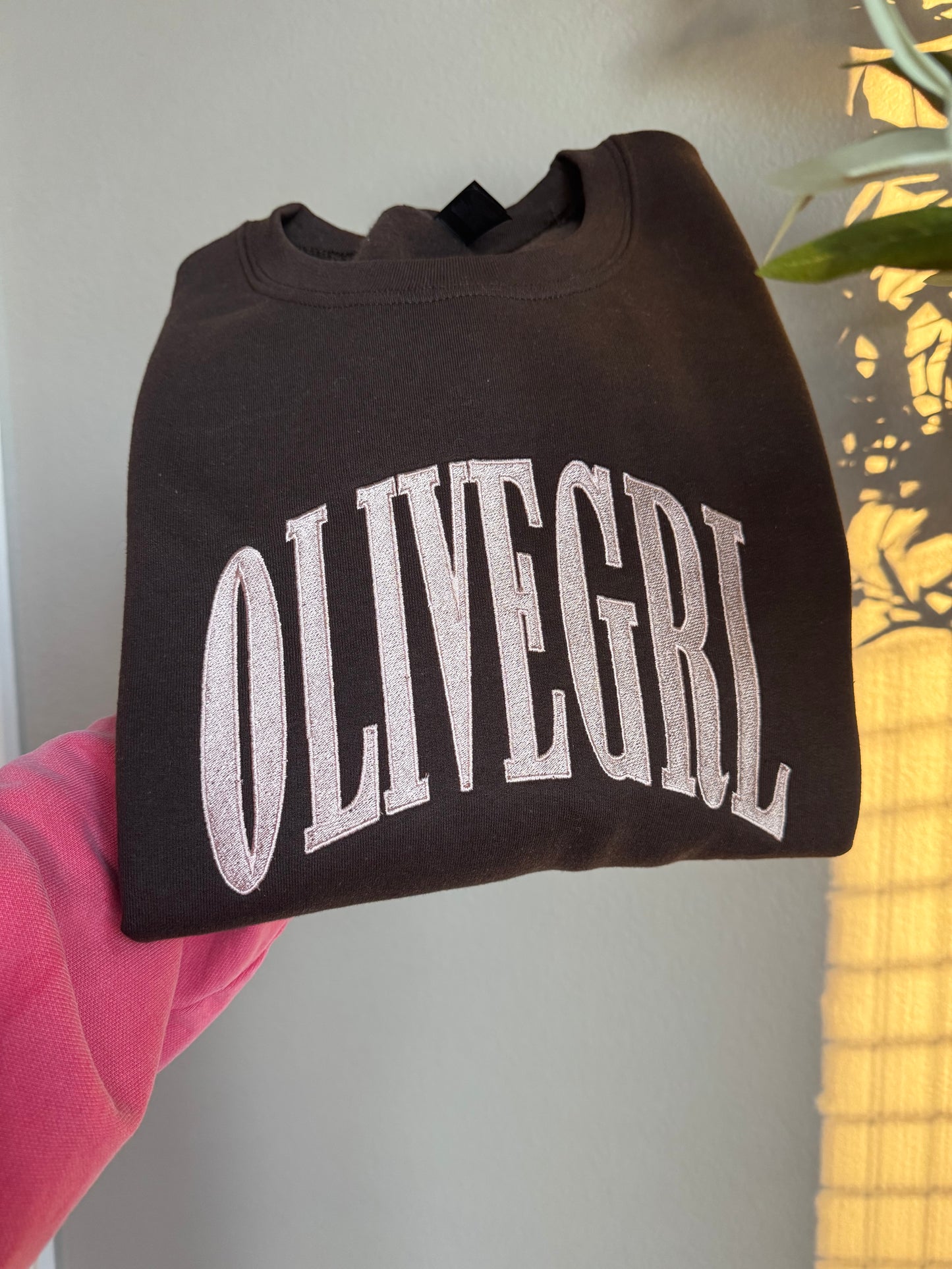 OLIVEGRL Embroidery Crewneck Sweatshirt (no back design)